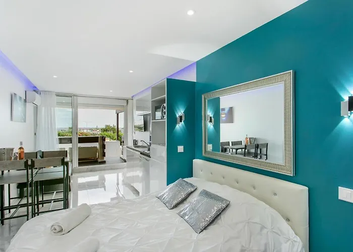 Village Naturiste R4N - Le Wallis Port Nature Coursive Agde