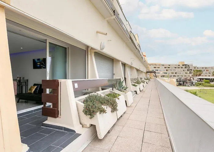 Le Wallis Studio Terrasse Coursive Vue Mer Port Nature Village Naturiste * Agde