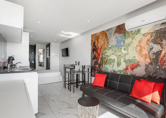 Village Naturiste R4n - Le Wallis Port Nature Coursive آجد